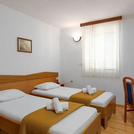 Отель Hotel Kraljevica 2*