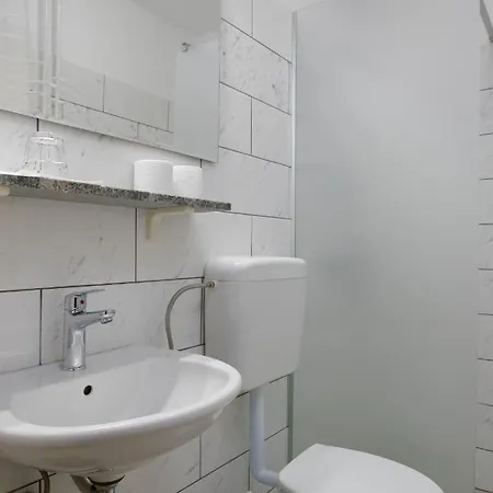 Отель Hotel Kraljevica