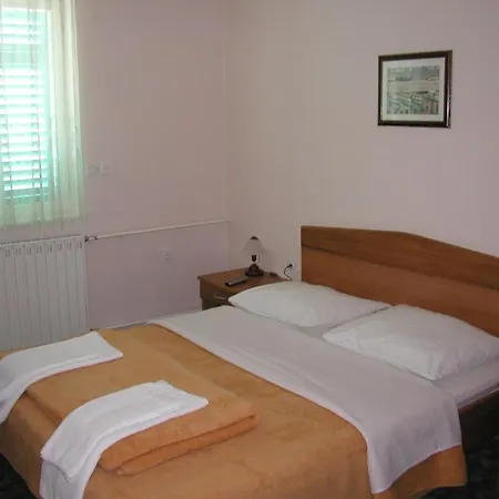 Отель Hotel Kraljevica