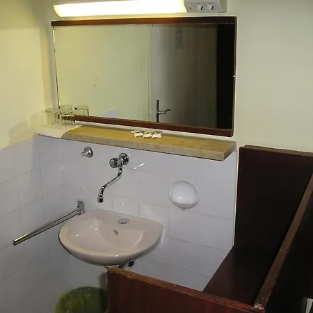 Отель Hotel Kraljevica
