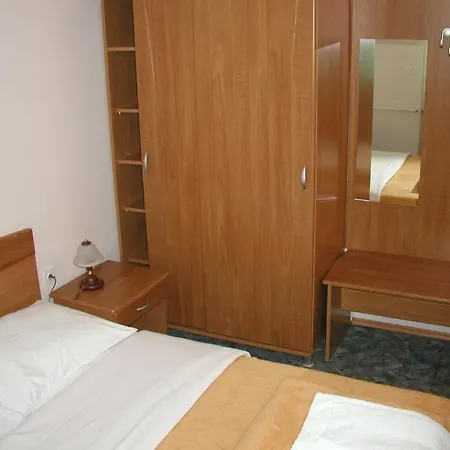 Hotel Kraljevica 2* クラリェヴィツァ